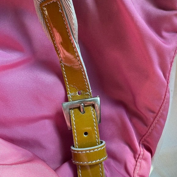 AUTHENTIC PRADA🌟🌸SUMMERY PINK🌟BACKPACK! - Picture 8 of 16